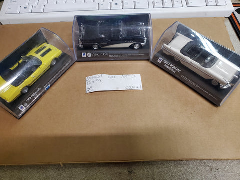 Vintage Diecast car lot 3 1955 Buick 1970 Oldsmobile 442 1957 Pontiac displayed