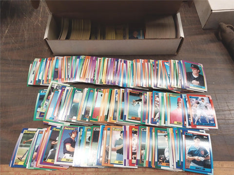 1991 Topps Baseball Collectible Trading Cards w/ Holding Case 700 Plus Lot Resal