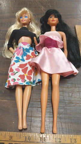 1980 1970 Mattel Classy Barbie Black Hair Pink Dress Blonde Crop Top Skirt Blue