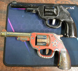 VTG 1940s 2 Wyandotte Click Toy Metal Guns 5 Star and Black Tin Litho USA Toys