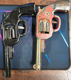 VTG 1940s 2 Wyandotte Click Toy Metal Guns 5 Star and Black Tin Litho USA Toys
