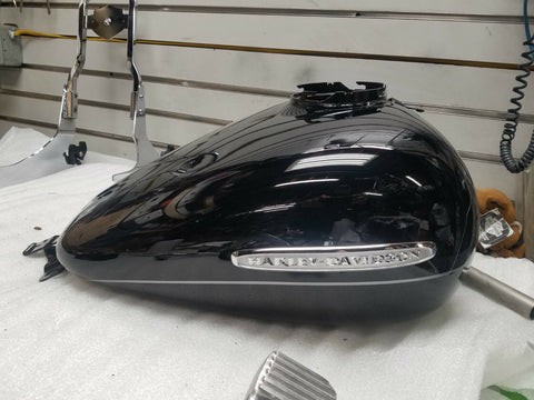 Black Gas Tank Harley Touring Ultra LImited Road Street Glide FLHX 2008^ Emblems