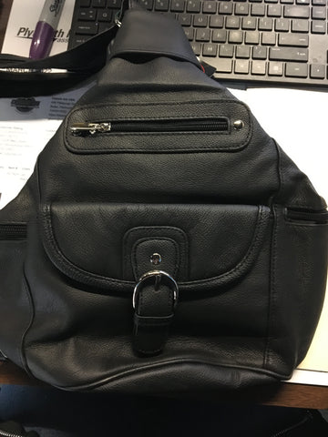 BLACK BACK PACK/PURSE 002000