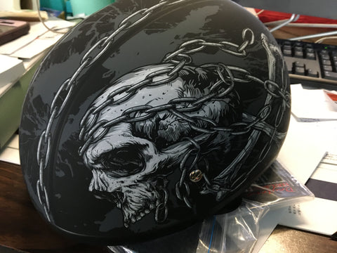 DAYTONA SKULL AND CHAINS HELMET 004695