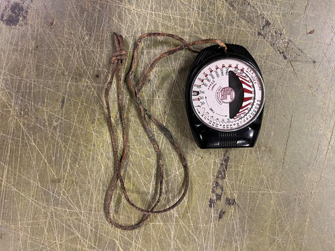 vtg Made in USA Dejur Model 50A Light Meter with strap