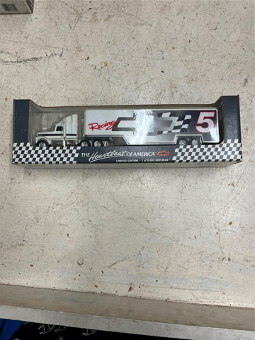 1993 ertl 1/64 sports image chevorlet racing international semi transporter #5