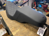 Extended Reach Step-Up Seats SADDLEMAN Road Street Glide 2008^ FLH BAGGER