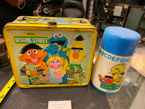 1976 Sesame Street Lunchbox Thermos Vintage TV Show Big Bird Ernie Bert Aladdin