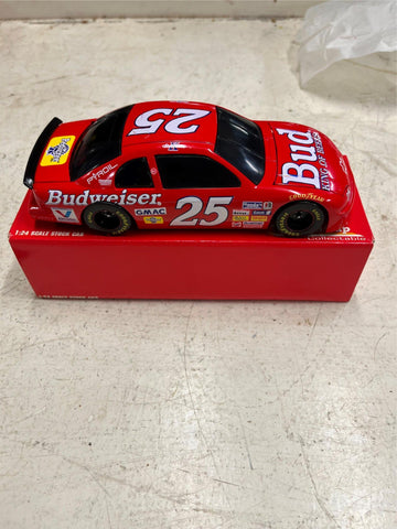 vtg 1995 Ken Schrader Budweiser #25 Monte Carlo 1:24 diecast car