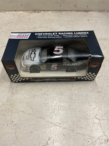vtg 1993 Chevrolet racing heartbeat of America Lumina #5 die cast car /5,000