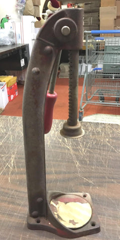 Vintage Eveready Manual Cast Iron Wine Beer Cork Capper Press Made in USA Mount