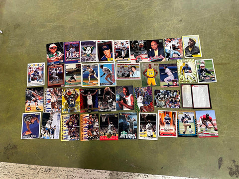 VTG Lot of 37 Hall of Fame Player's Sports Cards: Football Hockey Baseball Shaq