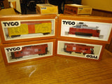 Vtg TYCO 4 Pc Lot Diesel Santa Fe Switcher Caboose Box Car Railroad Train Toy