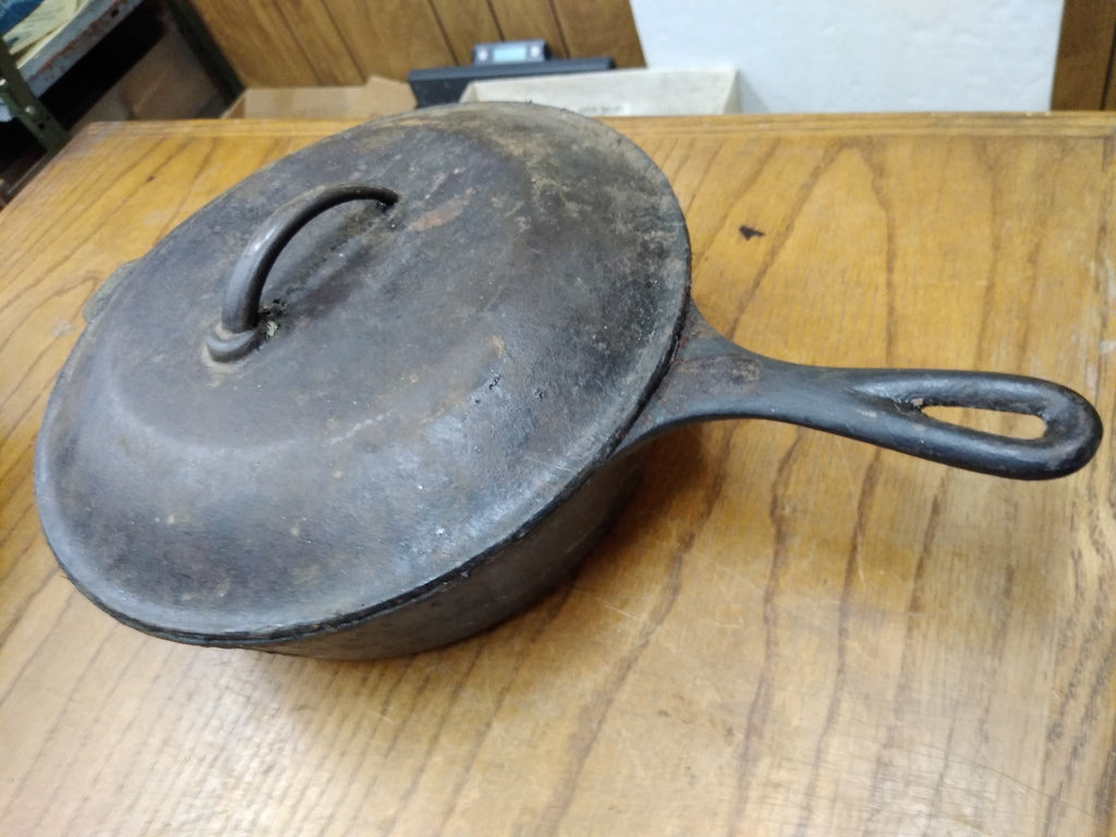 Number Three Lodge Cast Iron Skillet Frying Pan Three Notch Lodge Cast Iron  Skillet No 3 Vintage Lodge F 3 W and H 1 Handle 