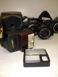 VTG Canon T70 T50 Camera Lot 50mm 1.8  Lens Vivitar 35 70mm 277T Speedlite Flash