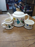 Vtg Jim Beam 3 Piece Set Tea Pot Creamer Sugar Bowl Genuine Wade Porcelain