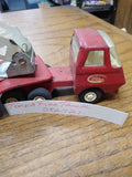 Vtg Red Tiny Tonka 1968 Aerial Hook and Ladder Fire Truck Steel Tractor Trailer