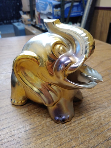 Vtg Iridescent Ceramic Elephant Ashtray Made In JAPAN Trunks Up Good Luck Gold