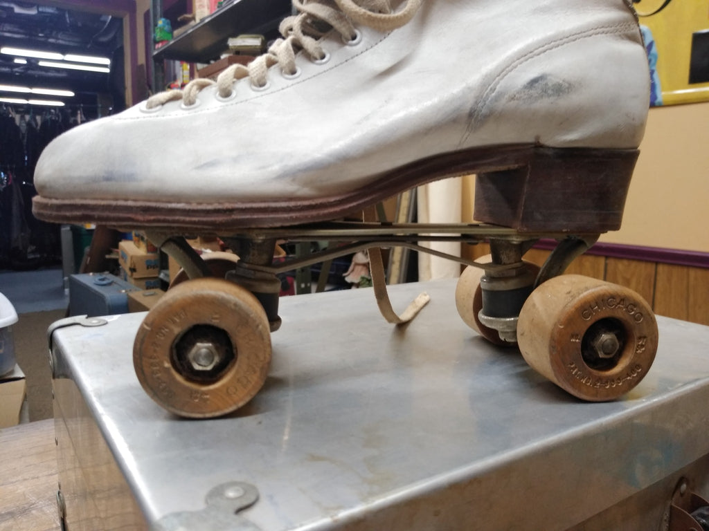 Chicago Women's Classic Roller Skates, P online