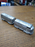 Vtg Midgetoy Die Cast Toy Diesel Engine Baggage Car Locomotive Railroad Train 7"