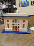 Lionel 115 City Passenger Stop Station Illuminated Steel Accessory Train Display