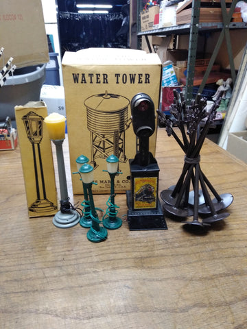 Vtg Marx Lot 0 Gauge Lamp Post Automatic Signal Telephon Pole Water Tower Box 65