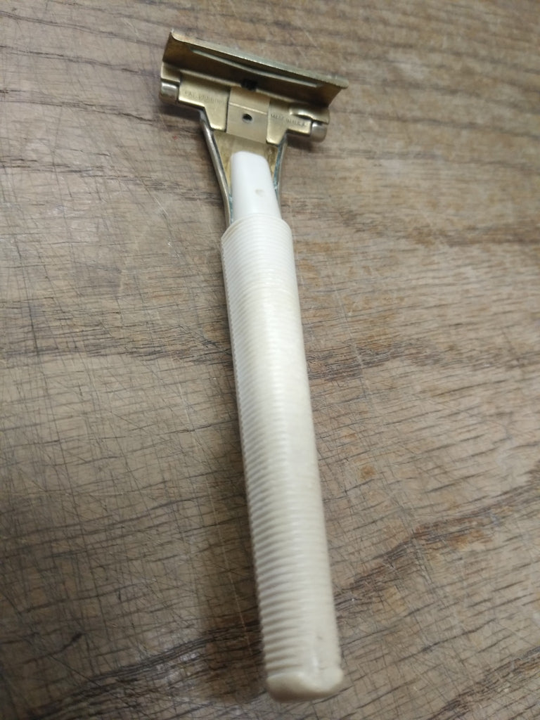 Vtg Men's Schick Injector Safety Razor Type J White Handle Gold Tone H ...