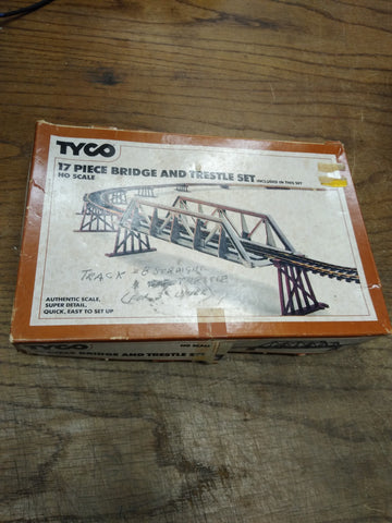 Vtg HO Scale Trains Tyco 17 Piece Bridge And Trestle Set with Trees Original Box