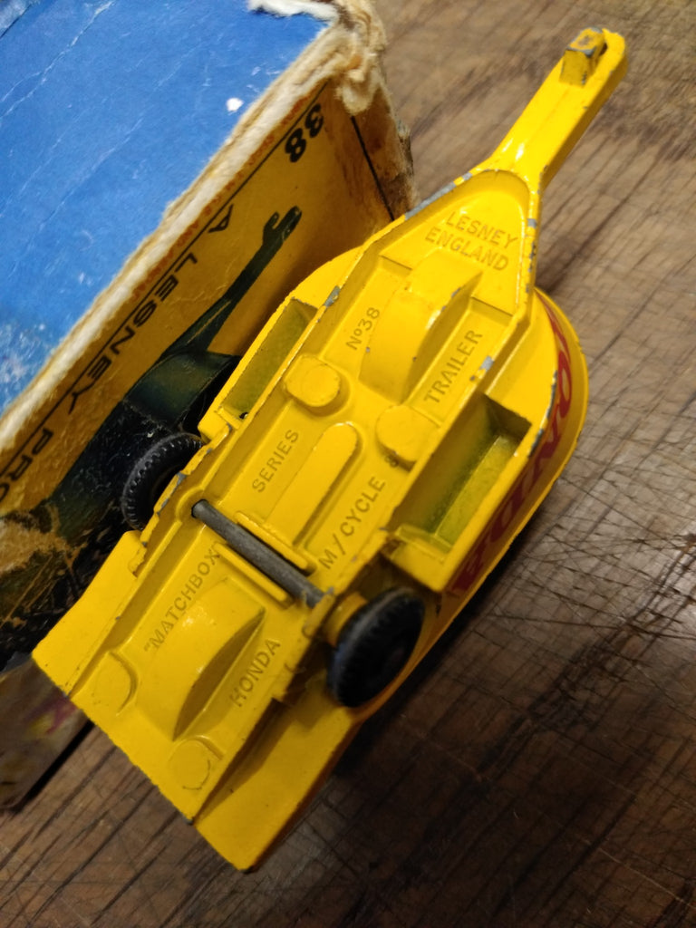 Vtg Lesney MATCHBOX Series #38 Honda Motorcycle & Trailer