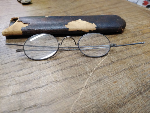 Vtg Antique Civil War Era Eye Glasses Oval Frames with Original Case