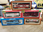 Vtg Life Like Tyco HO Gauge 5 Pc Train Car Lot Search Light Reefer Tank Box Cars