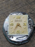 Vtg Women's Gruin Precision 17 Jewel 10KGP Watch Orig Clam Shell Box Works Great