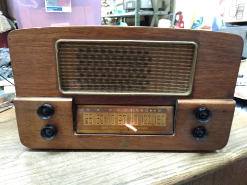 Vtg Emerson Radio and Phonograph Model 607 Tube Radio Wood Cabinet Powers Up