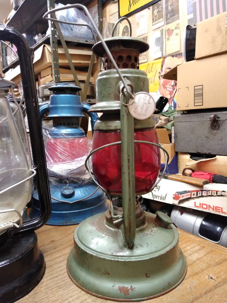 Vtg Embury No. 350 Little Supreme Kerosene Oil Lantern Red Globe Railr ...