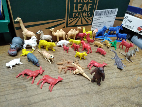 Vtg 37 Piece Plastic Toy Animal Lot Camels Dogs Goats Cows Pigs Giraffe Donkeys