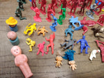 Vtg 67 Piece Assorted Plastic Toy Soldier Lot Army Knights Romans Cowboy Indians