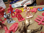 Vtg 67 Piece Assorted Plastic Toy Soldier Lot Army Knights Romans Cowboy Indians