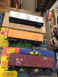 Vtg 11 Piece HO Scale Diesel Locomotive Train Car Lot Bachmann Walthers Laconia+