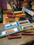 Vtg 10 Piece HO Scale Train Car Lot TM Train Miniature AHM Model Power Athearn