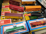 Vtg 10 Piece HO Scale Train Car Lot TM Train Miniature AHM Model Power Athearn