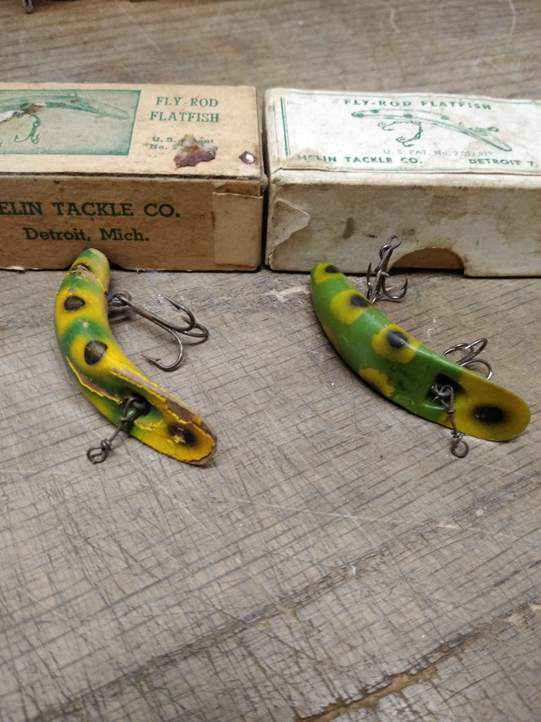 Vtg 2 Pc Lot Helin Tackle Fly Rod Flatfish Painted Wooden Lures