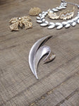 Vtg Designer Signed Crown Trifari Silver Tone Leaf Brooch Pin 3.25 In. Very Nice