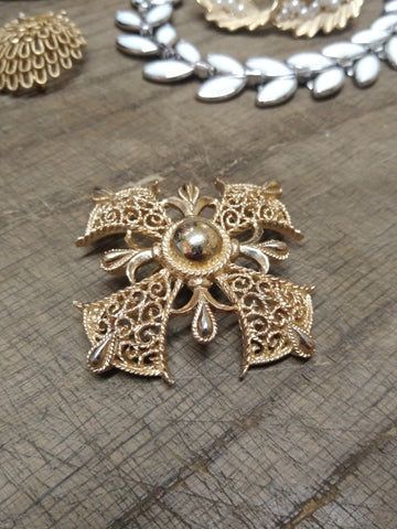 Vtg Designer Signed Crown Trifari Maltese Cross Gold Tone Brooch 2 In. Very Nice