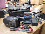 Vtg JVC Compact VHSC Model GR AX47 5 Head Camcorder with Bag Charger Tapes Cords