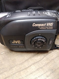 Vtg JVC Compact VHSC Model GR AX47 5 Head Camcorder with Bag Charger Tapes Cords