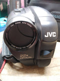 Vtg JVC Compact VHSC Model GR AX47 5 Head Camcorder with Bag Charger Tapes Cords