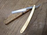 Vtg Antique Diamond USA Straight Shaving Razor with a Box in Good Shape!