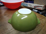Vtg PYREX 2 1/2 Qt Cinderella Mixing Bowl Avocado Green Verde Good Condition!