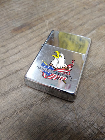 Vtg 1991 ZIPPO Harley Davidson Polished Chrome Flag & Eagle Cigarette Lighter