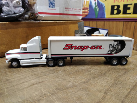 Vtg 1993 Winross Diecast Snap-on 18 Wheel Semi Truck and Trailer 11" Great Shape